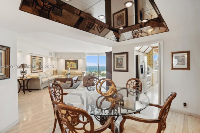 Comprar apartamento no Turnberry Isle 20H