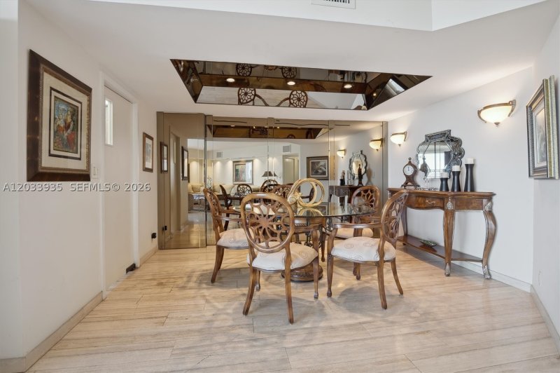 Comprar apartamento no Turnberry Isle 20H