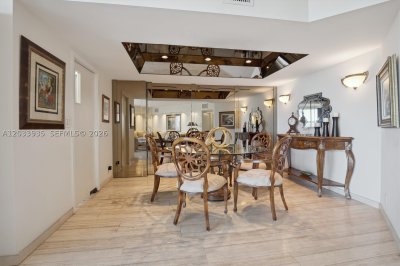Comprar apartamento no Turnberry Isle 20H