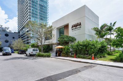 Aluguel de apartamento no Paraiso Bayviews 1001