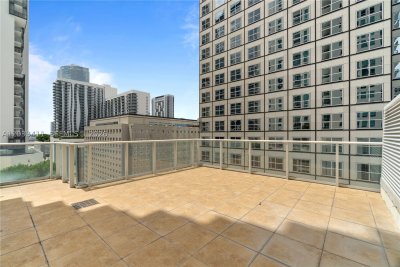 Comprar apartamento en Met 1 T-1411