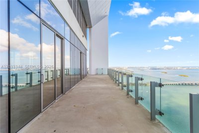 Comprar apartamento en Villa Residences Edgewater PH-01