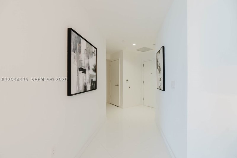 Condo for sale at Paramount Miami WorldCenter 2403