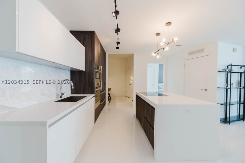 Condo for sale at Paramount Miami WorldCenter 2403