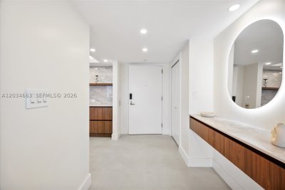 Comprar apartamento no Turnberry Towers 19F