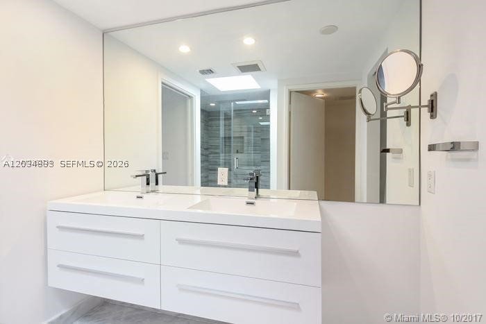 Apartment for rent at Key Colony IV Botanica 474