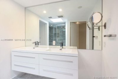 Alquiler de apartamento en Key Colony IV Botanica 474