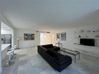 Alquiler de apartamento en Key Colony IV Botanica 474