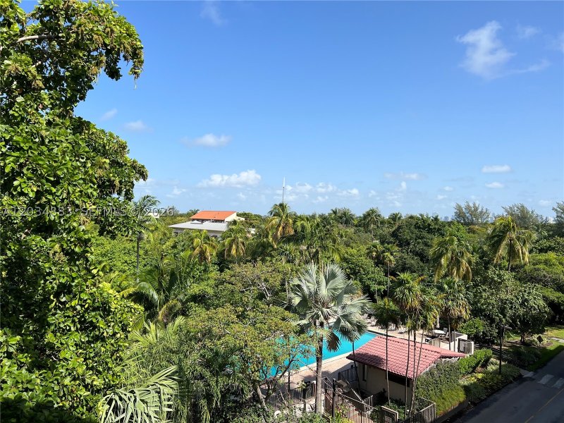 Apartment for rent at Key Colony IV Botanica 474