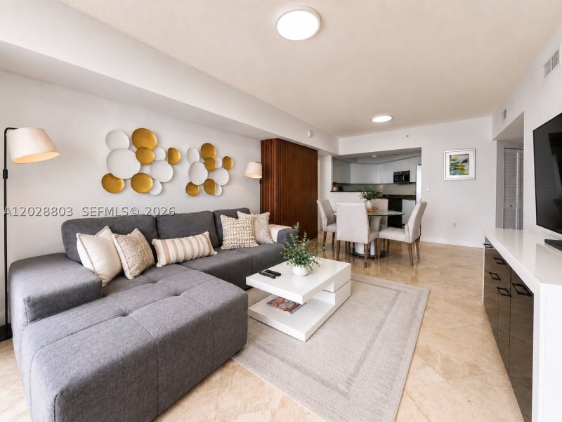 Alquiler de apartamento en La Perla 2301