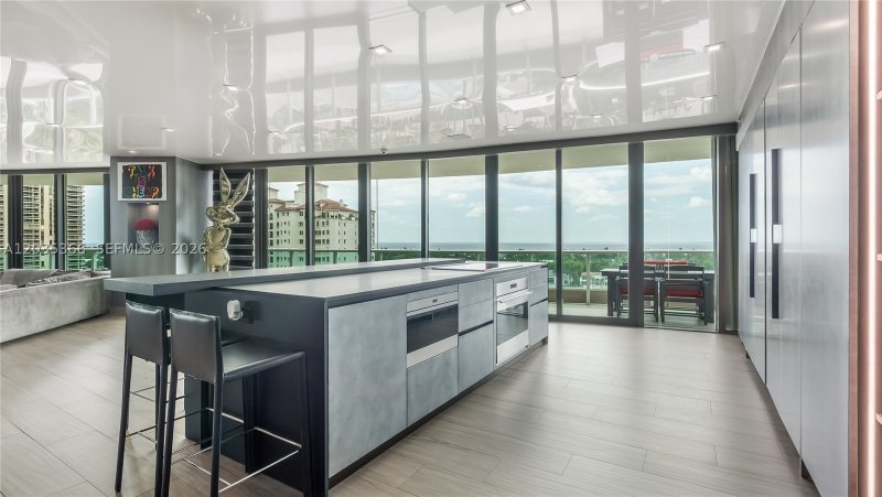 Comprar apartamento en Porto Vita 1205