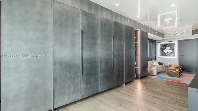 Comprar apartamento en Porto Vita 1205