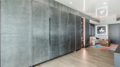 Comprar apartamento en Porto Vita 1205