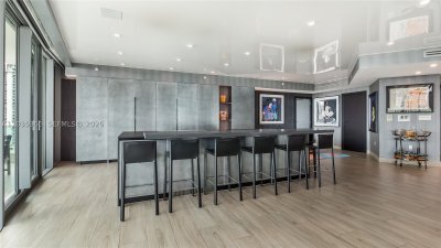 Comprar apartamento en Porto Vita 1205