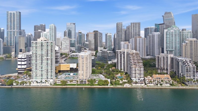 Comprar apartamento en Brickell Key One A1615
