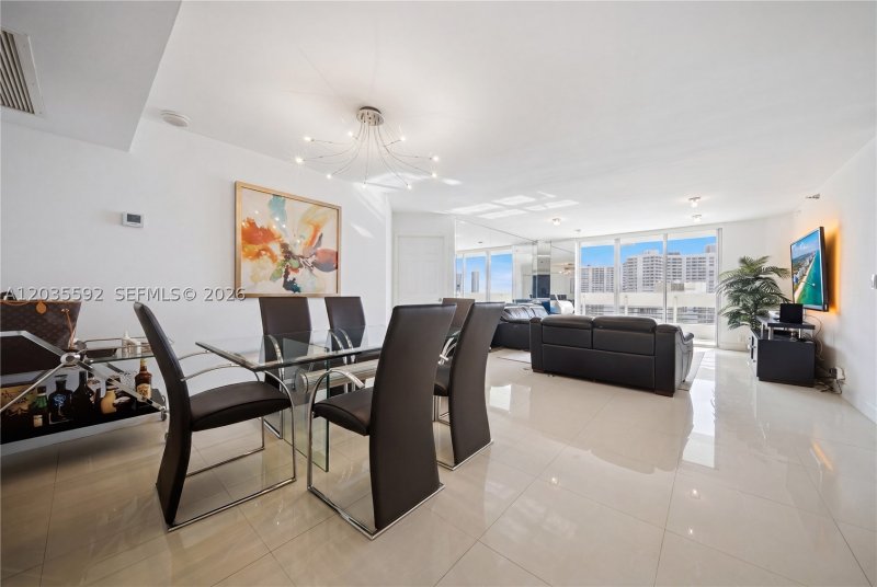 Condo for sale at Mystic Pointe 500 2013