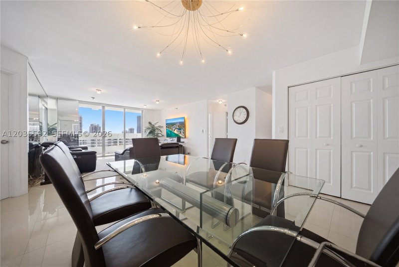 Condo for sale at Mystic Pointe 500 2013