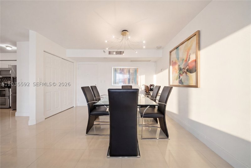 Comprar apartamento no Mystic Pointe 500 2013