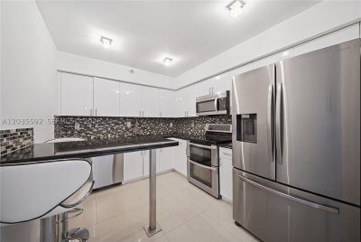 Comprar apartamento no Mystic Pointe 500 2013
