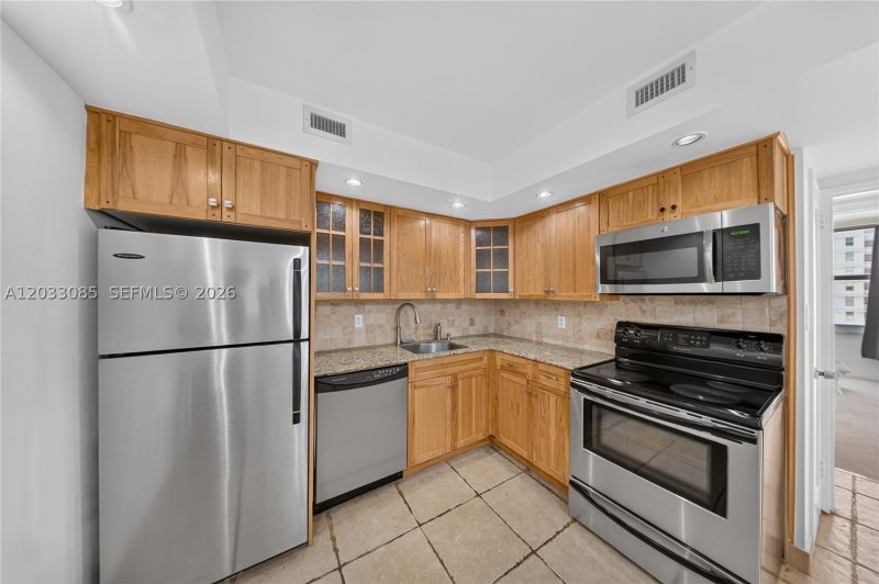 Comprar apartamento en 5600 Collins 7W
