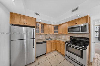 Comprar apartamento no 5600 Collins 7W
