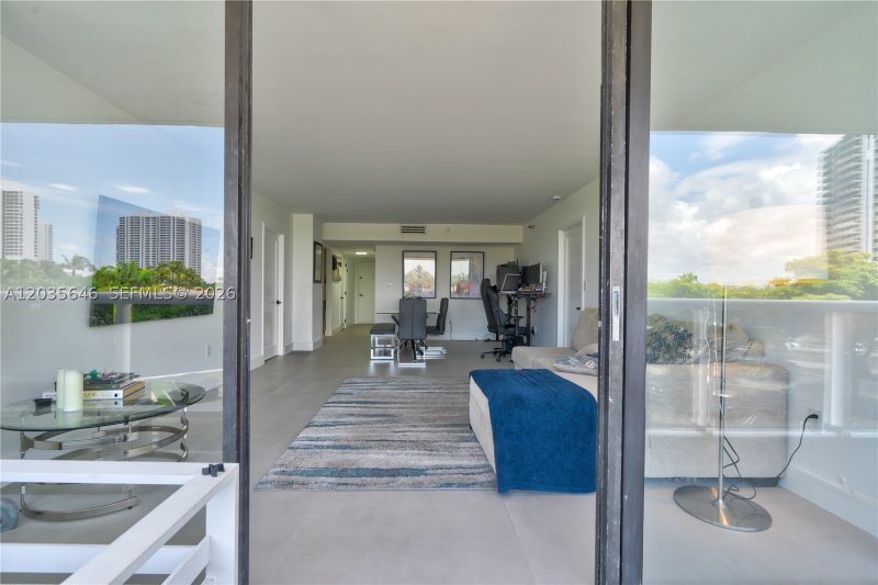 Condo for sale at Waterview 331