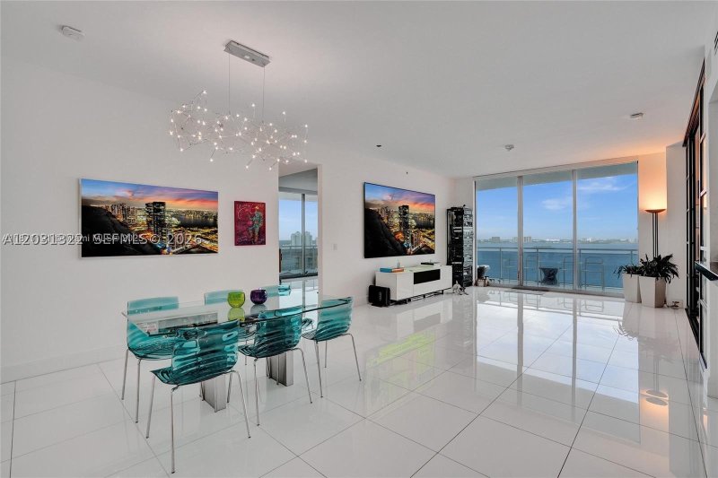Comprar apartamento en The Lexi 1601