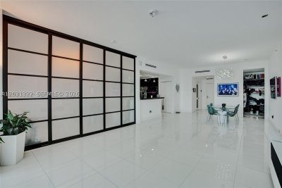Comprar apartamento en The Lexi 1601