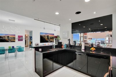 Comprar apartamento en The Lexi 1601