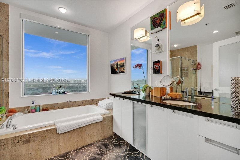 Comprar apartamento en The Lexi 1601