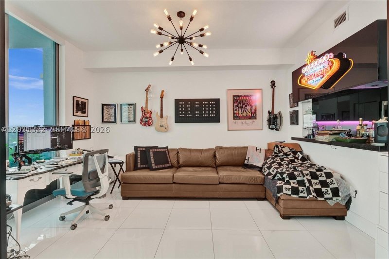 Comprar apartamento en The Lexi 1601