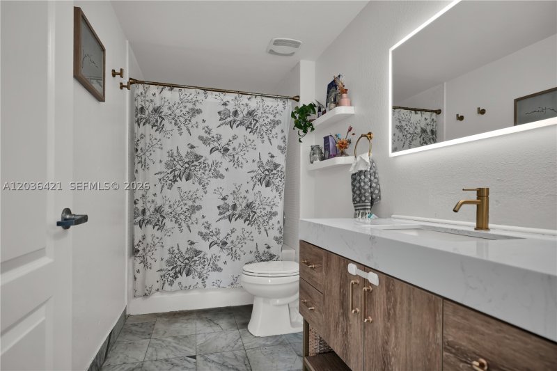 Alquiler de apartamento en Moon Bay 901