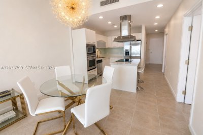 Comprar apartamento no Eloquence on the Bay 506