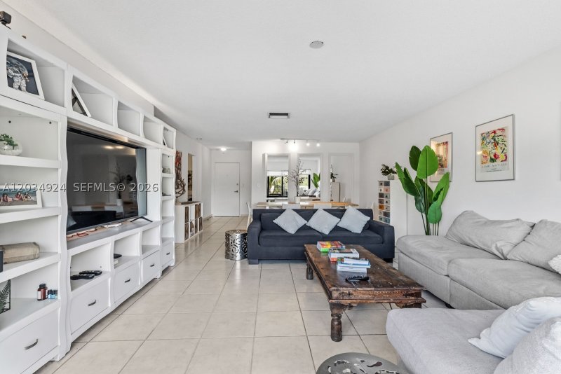 Apartment for rent at Ambassador 413
