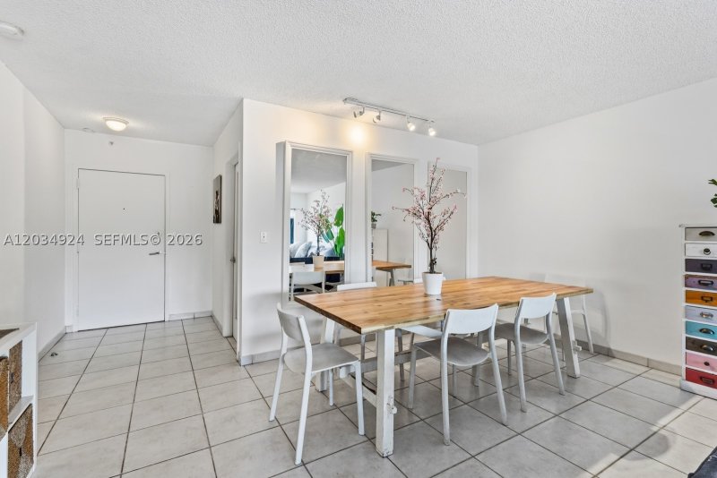 Apartment for rent at Ambassador 413