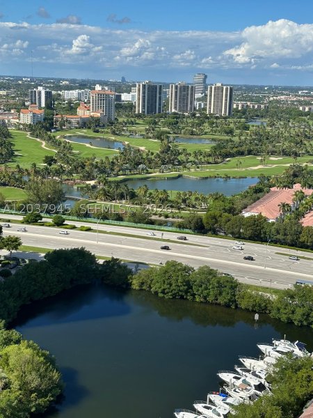 Alquiler de apartamento en Mystic Pointe 500 3208