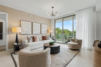 2200 Brickell Apt #220