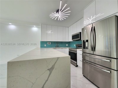 Comprar apartamento no Alexander Towers 716