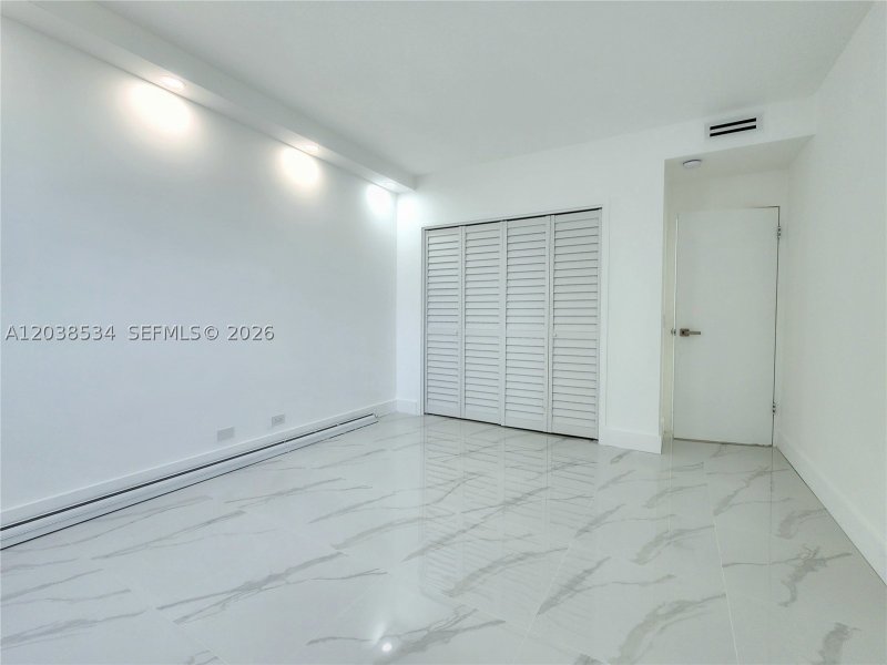 Condo for sale at Alexander Towers 716