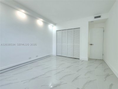 Comprar apartamento no Alexander Towers 716