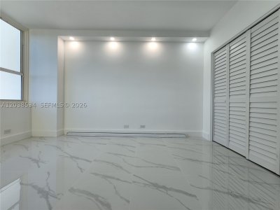 Comprar apartamento no Alexander Towers 716