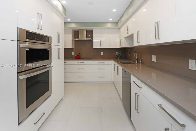 Condo for sale at Playa Del Mar 403