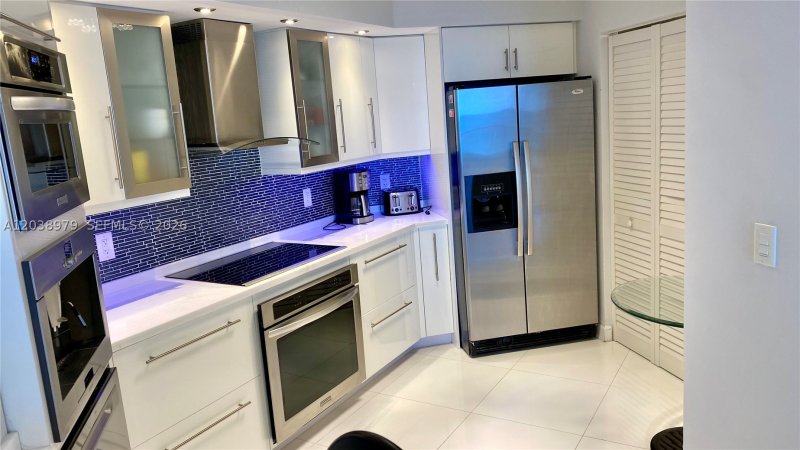 Apartment for rent at La Perla 1602