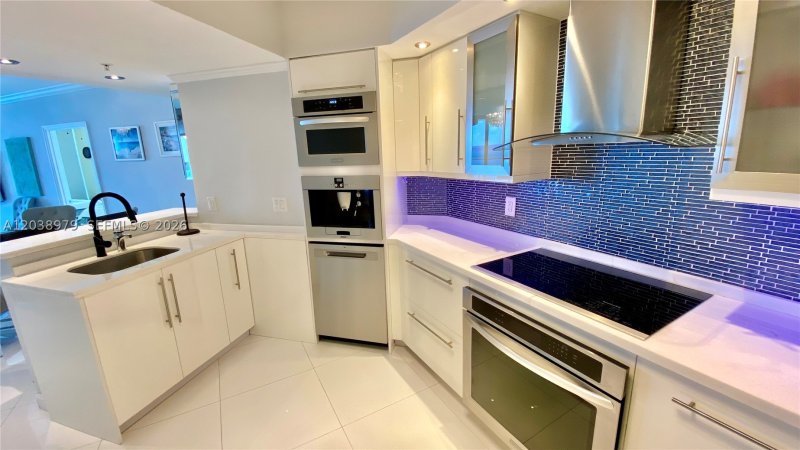 Apartment for rent at La Perla 1602