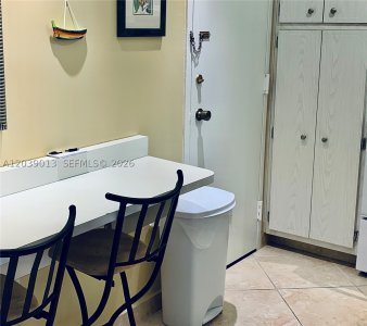 Aluguel de apartamento no The Hemispheres 4C
