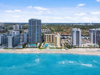 Comprar apartamento en The Wave Condo 908