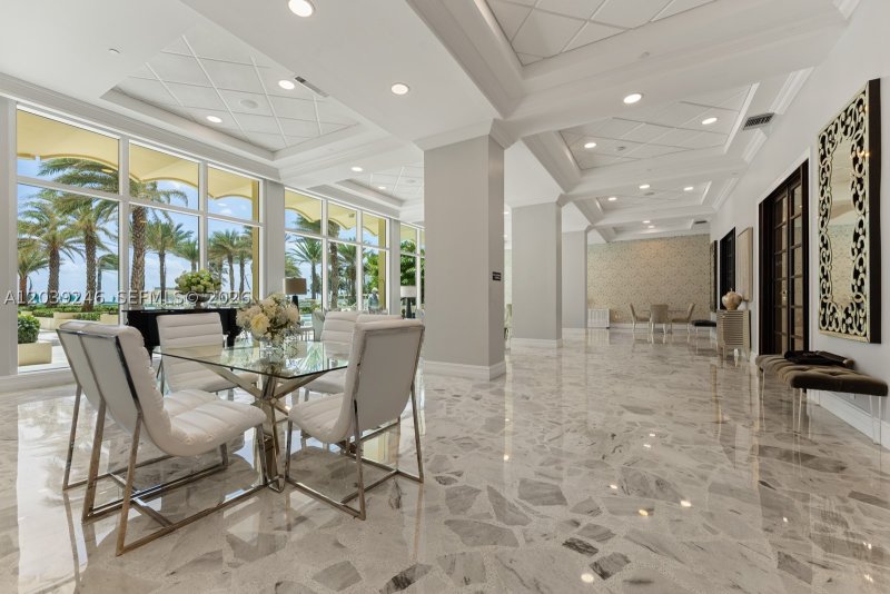 Condo for sale at The Wave Condo 908