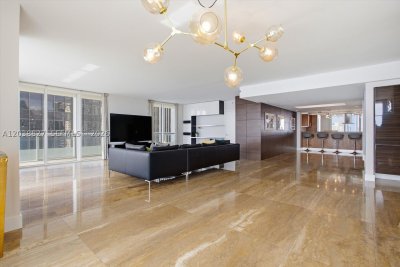 Comprar apartamento no 50 Biscayne 2510