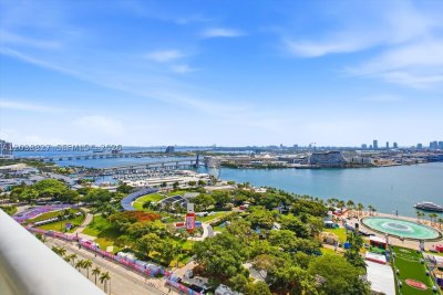 Comprar apartamento no 50 Biscayne 2510