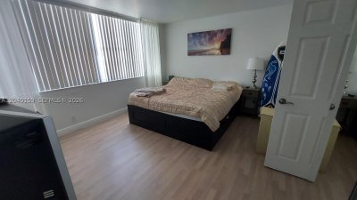 Aluguel de apartamento no Parker Tower 1510